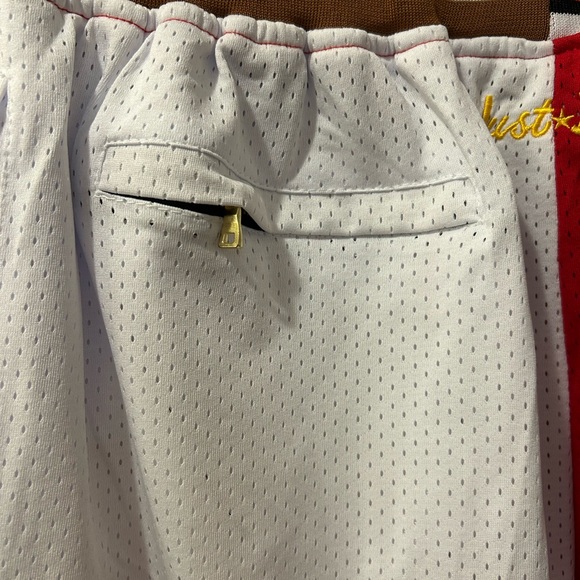 Hardwood Classics Men’s Size L 1997 NBA Finals Shorts Just Don Bulls Jazz NWT - Picture 9 of 10